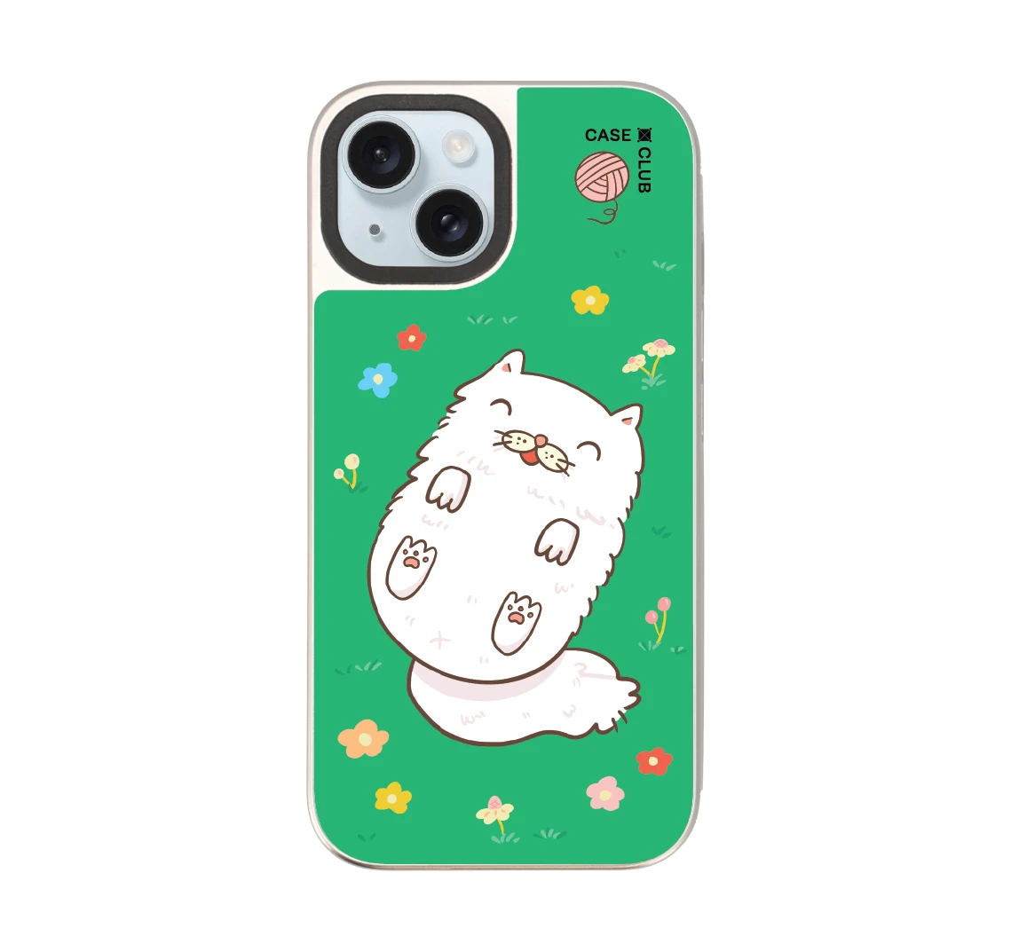 persian cat in the garden